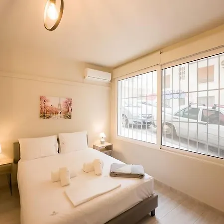 Modern Comfort Near Centre